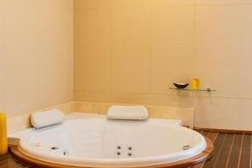 هتل Bendito Cacao Resort & Spa