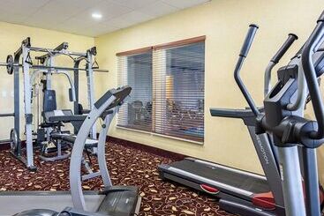 هتل Comfort Inn & Suites Chesapeake  Portsmouth