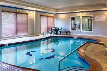 هتل Comfort Inn & Suites Chesapeake  Portsmouth