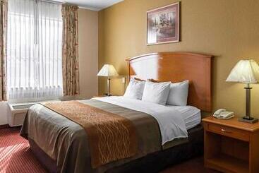 هتل Comfort Inn & Suites Chesapeake Portsmouth