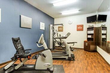هتل Comfort Suites