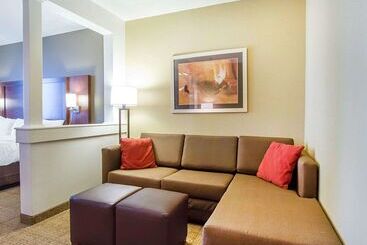 هتل Comfort Suites