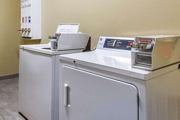 هتل Comfort Suites