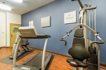 هتل Comfort Suites