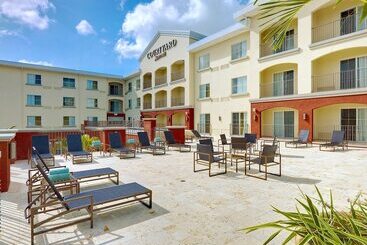 هتل Courtyard By Marriott Bridgetown, Barbados