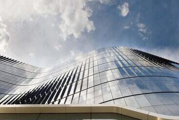 هتل Crown Metropol Melbourne