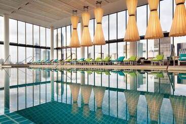 هتل Crown Metropol Melbourne