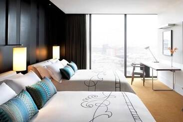هتل Crown Metropol Melbourne