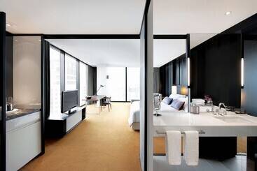 هتل Crown Metropol Melbourne