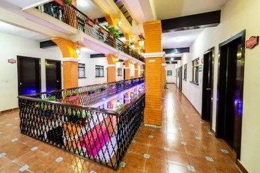 هتل Del Carmen, En El Centro  Desayuno Incluido !