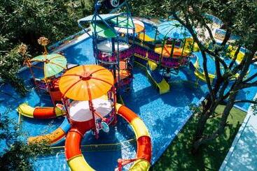 هتل Sh Dolce Vita  All Inclusive   Free Aquapark & Beach & Beach Bar