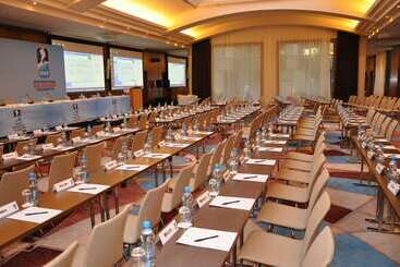 هتل Doubletree By Hilton Bratislava
