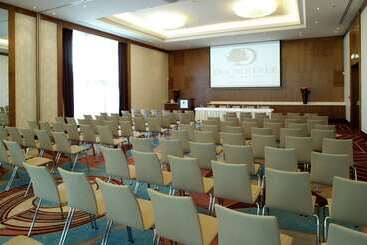 هتل Doubletree By Hilton Bratislava
