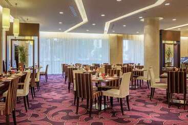هتل Doubletree By Hilton Bratislava