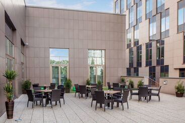 هتل Doubletree By Hilton Bratislava