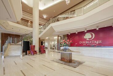 هتل Doubletree By Hilton Bratislava