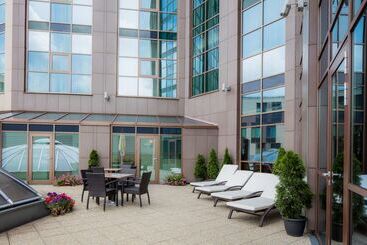 هتل Doubletree By Hilton Bratislava