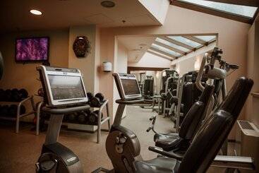 هتل Doubletree By Hilton Bratislava