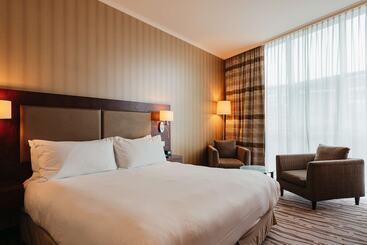 هتل Doubletree By Hilton Bratislava