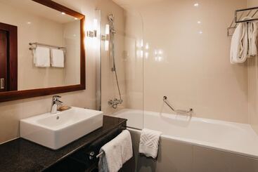 هتل Doubletree By Hilton Bratislava