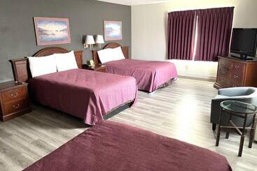 בית מלון כפרי Downtown Inn