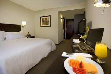 هتل Fiesta Inn Tepic