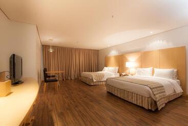 Hotel Grand Bittar
