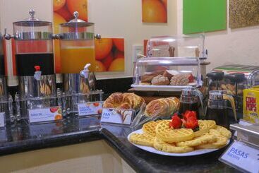 هتل Hampton Inn By Hilton Tampico Zona Dorada