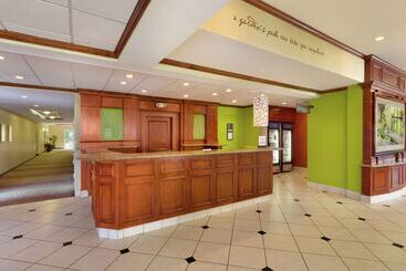 هتل Hilton Garden Inn Shreveport