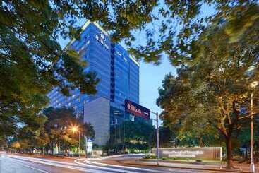 هتل Hilton Shanghai Hongqiao