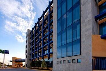 فندق Holiday Inn Express Nuevo Laredo, An Ihg