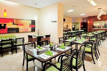 هتل Holiday Inn Uruapan, An Ihg