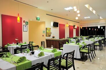 هتل Holiday Inn Uruapan, An Ihg