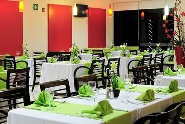 هتل Holiday Inn Uruapan, An Ihg