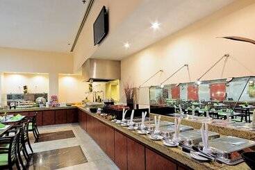 هتل Holiday Inn Uruapan, An Ihg