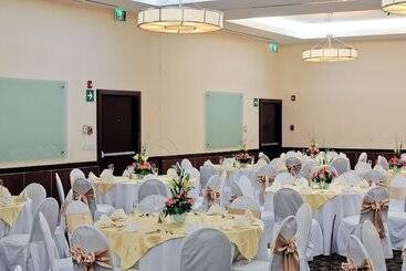 هتل Holiday Inn Uruapan, An Ihg