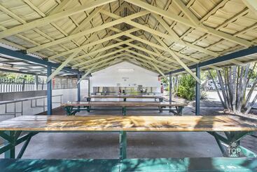 هتل Tasman Holiday Parks   Airlie Beach