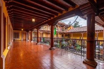هتل La Parroquia
