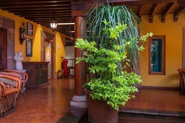 هتل La Parroquia