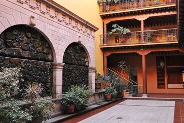 هتل La Parroquia