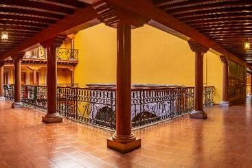هتل La Parroquia