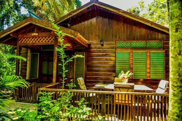 هتل Lighthouse Inn 2
