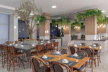 Mogano Premium Hotel   Eletroposto