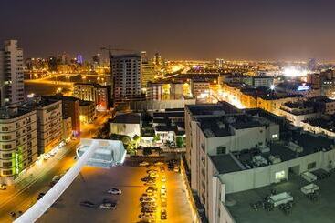 Monroe Hotel & Suites