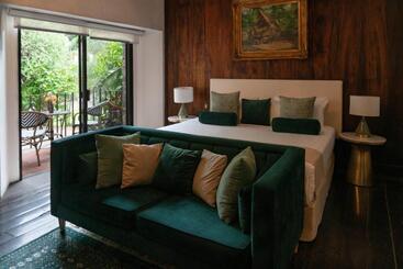 Posada Del Tepozteco   Hotel & Gallery