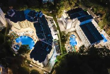 Prestige Deluxe Hotel Aquapark Club   All Inclusive