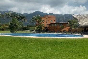 هتل Real Del Valle Tepoztlan