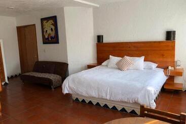 هتل Real Del Valle Tepoztlan