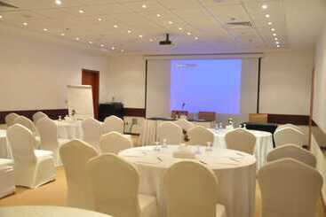 Reef Al Malaz International Hotel By Al Azmy
