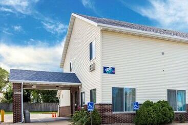 هتل Rodeway Inn